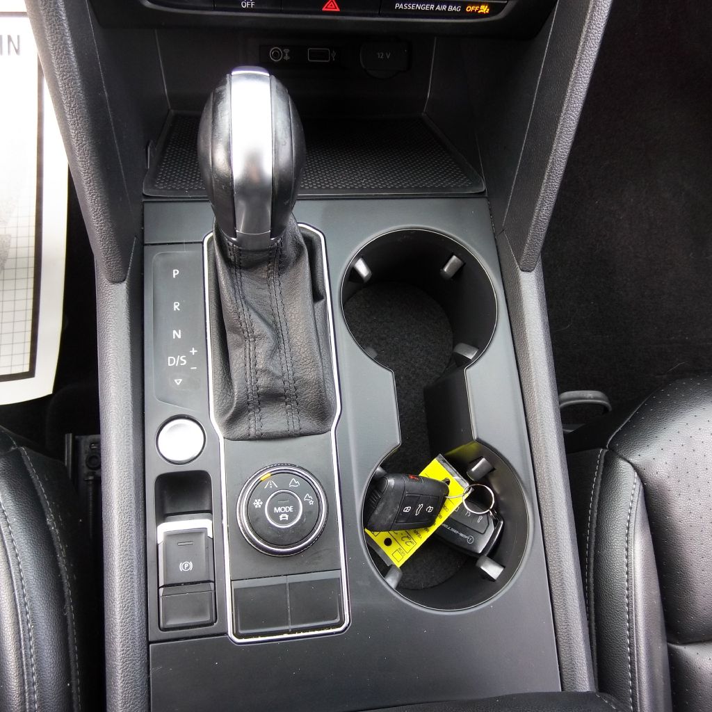 Photo 24 of this VOLKSWAGEN ATLAS