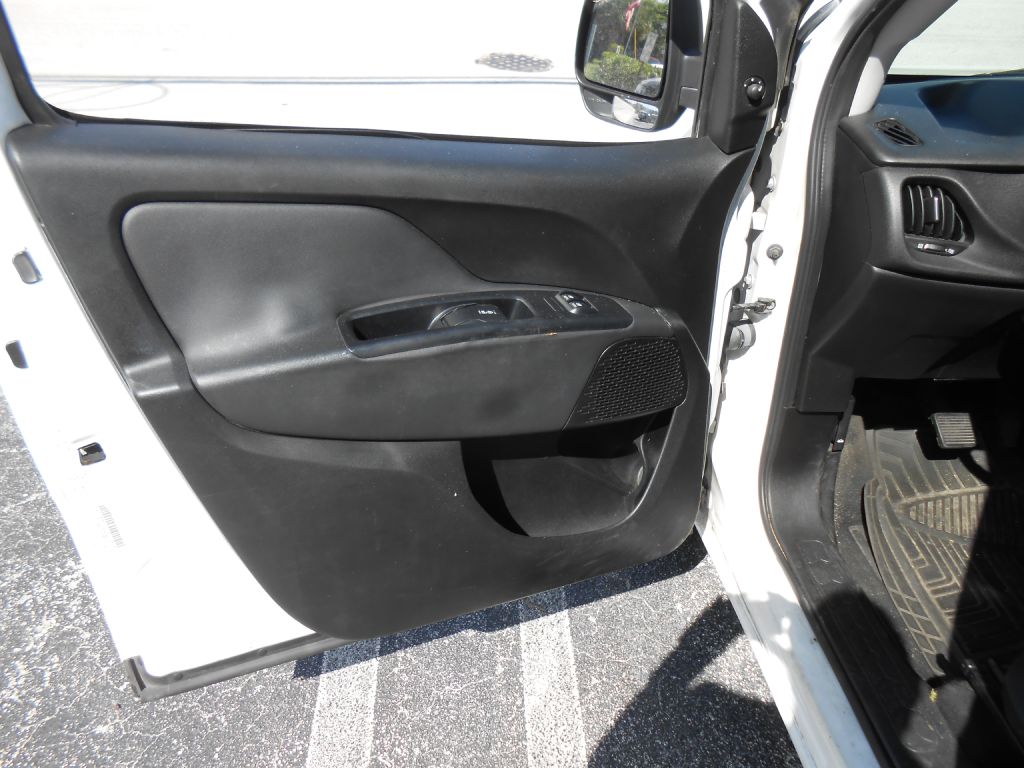 Photo 12 of this RAM PROMASTER CITY