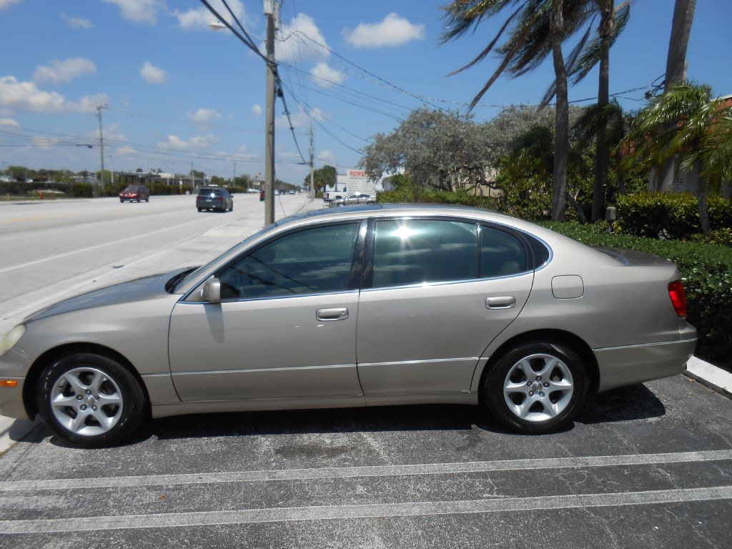 Photo 2 of this LEXUS GS 300