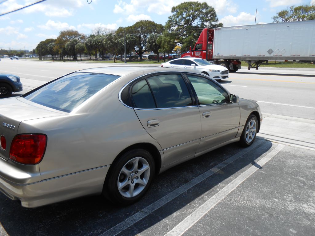 Photo 5 of this LEXUS GS 300