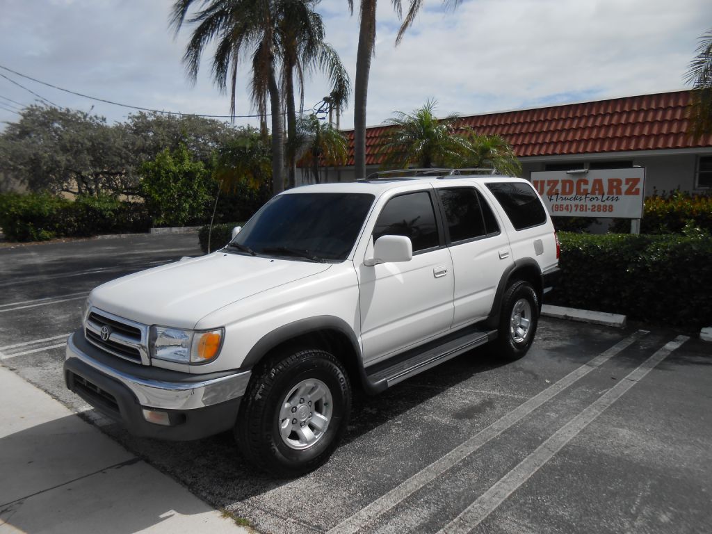 White 1999 Toyota 4Runner 4 Dr SR5 SUV SUV / Crossover Rear-Wheel Drive Automatic