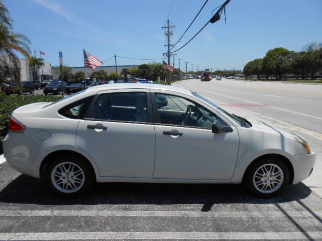 Photo 6 of this FORD FOCUS