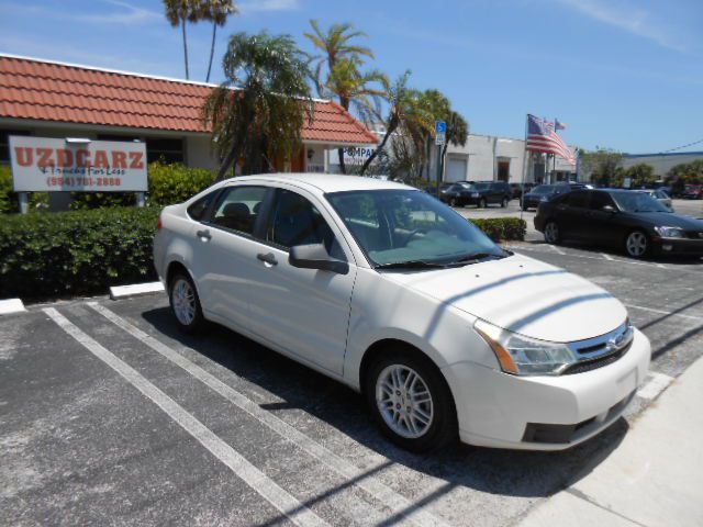 Photo 7 of this FORD FOCUS