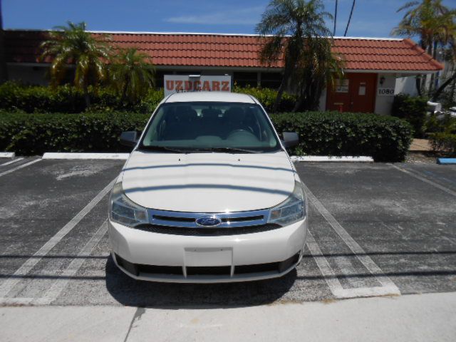 Photo 8 of this FORD FOCUS