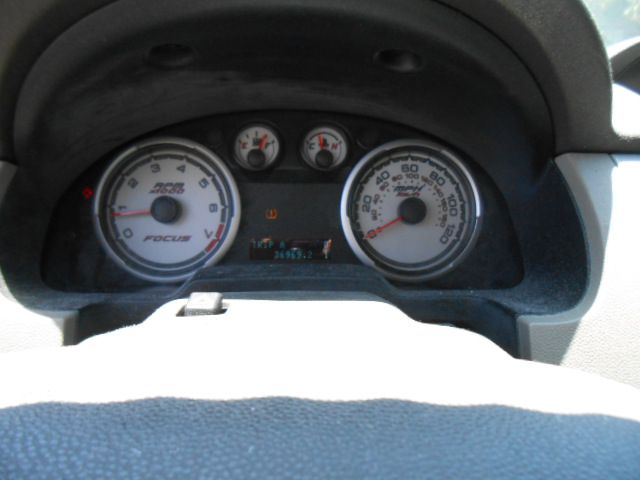 Photo 15 of this FORD FOCUS