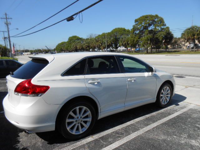 Photo 5 of this TOYOTA VENZA