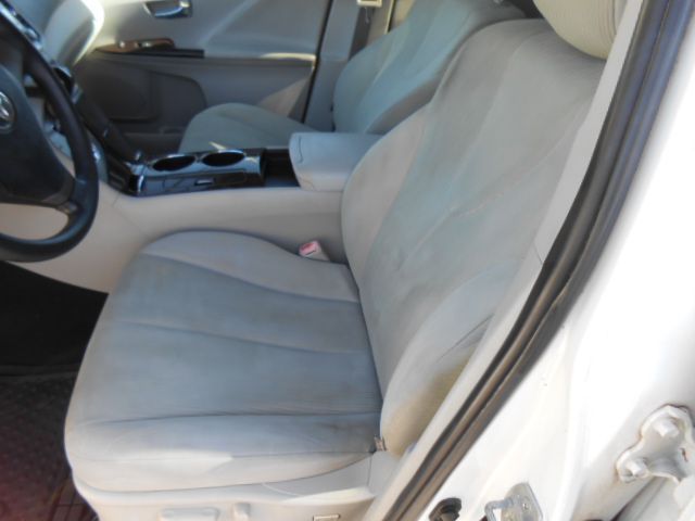 Photo 10 of this TOYOTA VENZA