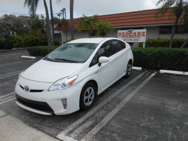 2013 TOYOTA PRIUS FOUR