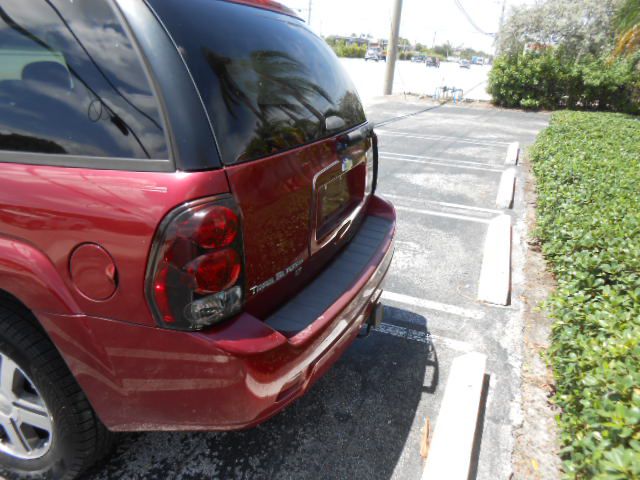 Photo 4 of this CHEVROLET TRAILBLAZER