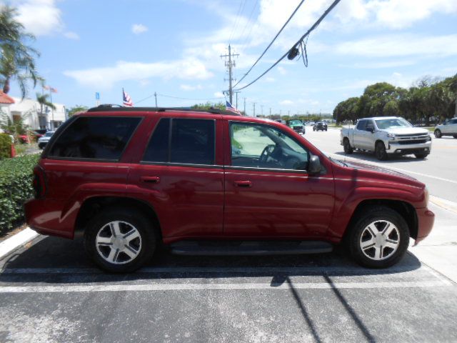 Photo 6 of this CHEVROLET TRAILBLAZER