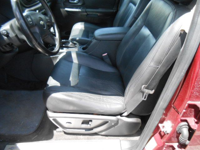 Photo 11 of this CHEVROLET TRAILBLAZER