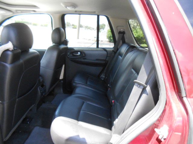 Photo 13 of this CHEVROLET TRAILBLAZER