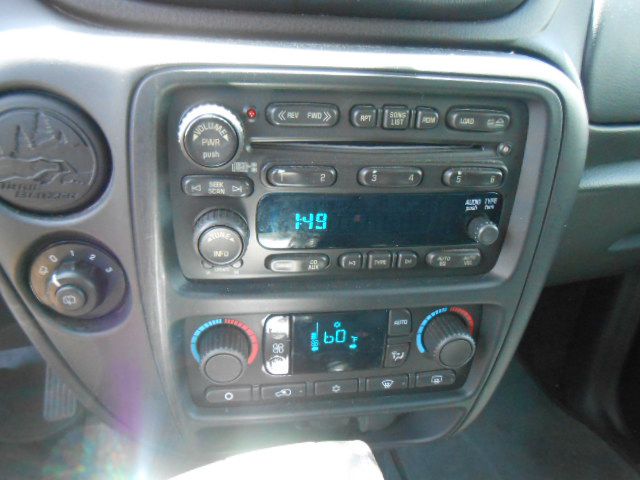 Photo 14 of this CHEVROLET TRAILBLAZER