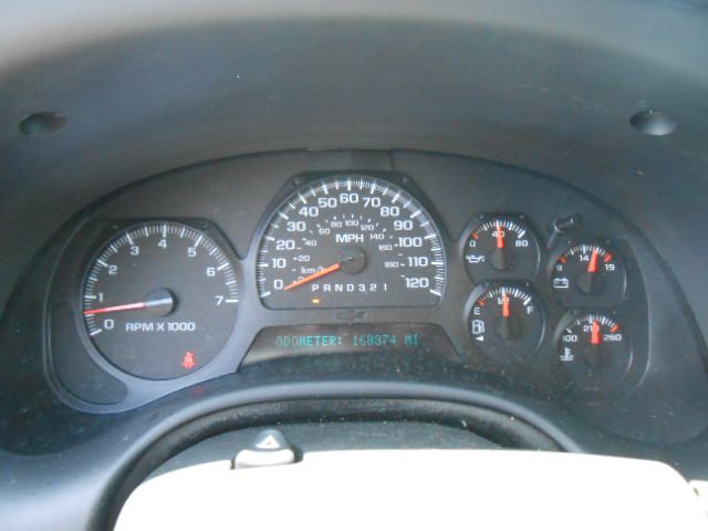Photo 15 of this CHEVROLET TRAILBLAZER