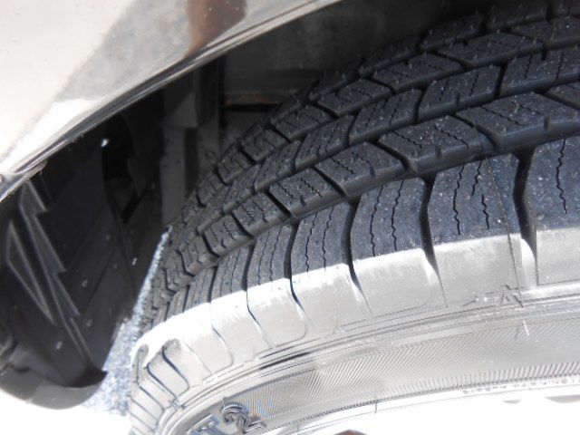 Photo 10 of this MITSUBISHI OUTLANDER