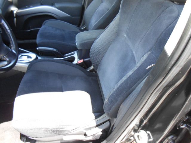 Photo 12 of this MITSUBISHI OUTLANDER