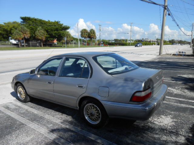Photo 3 of this TOYOTA COROLLA