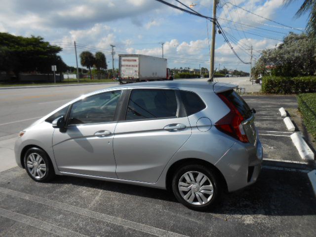 Photo 3 of this HONDA FIT