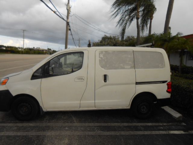 Photo 2 of this NISSAN NV200
