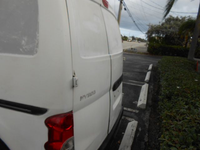 Photo 4 of this NISSAN NV200