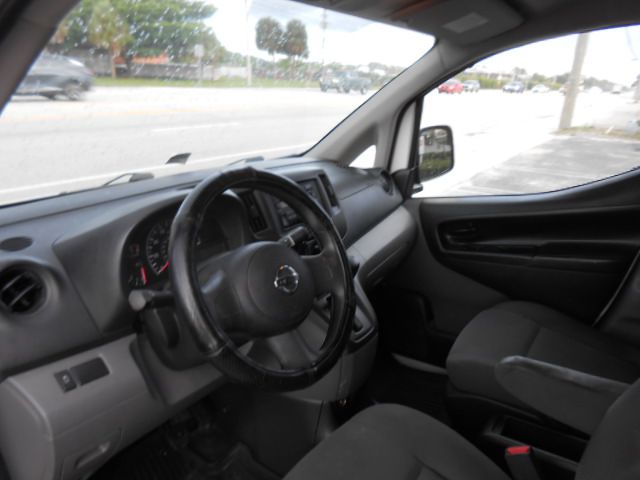 Photo 13 of this NISSAN NV200