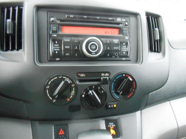 Photo 14 of this NISSAN NV200