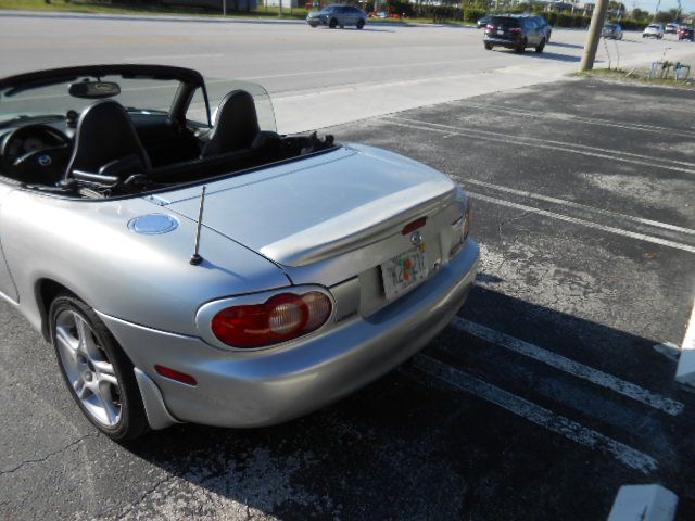 Photo 4 of this MAZDA MX-5 MIATA