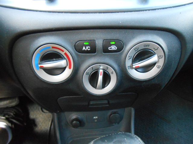 Photo 11 of this HYUNDAI ACCENT