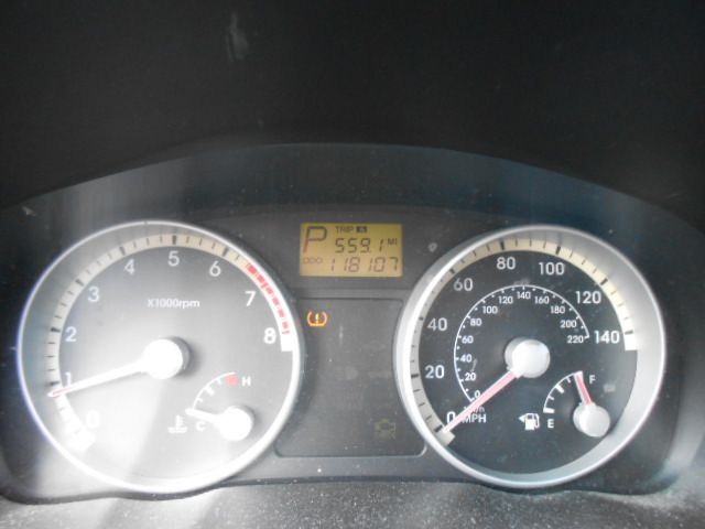 Photo 13 of this HYUNDAI ACCENT
