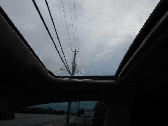 Photo 17 of this LEXUS HS 250H