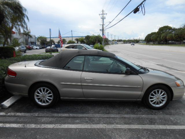 Photo 5 of this CHRYSLER SEBRING