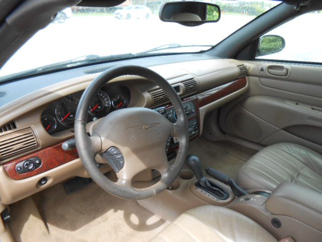 Photo 11 of this CHRYSLER SEBRING