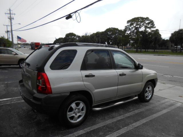 Photo 5 of this KIA SPORTAGE
