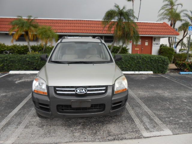 Photo 8 of this KIA SPORTAGE