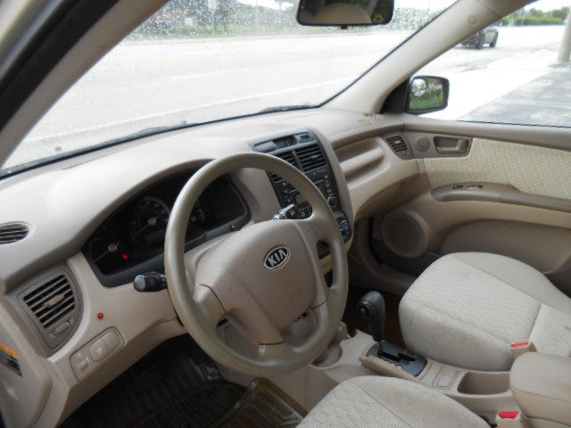 Photo 12 of this KIA SPORTAGE