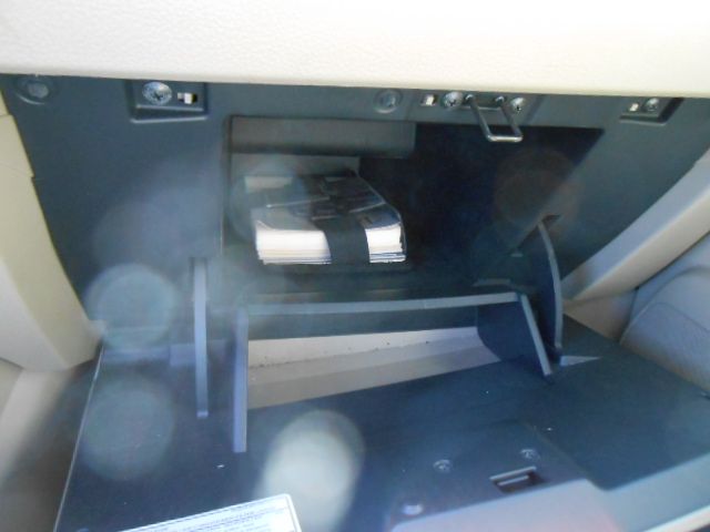 Photo 18 of this NISSAN VERSA