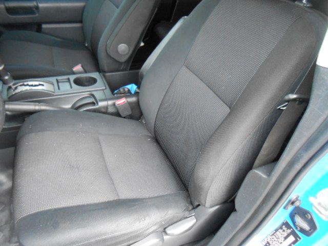 Photo 10 of this TOYOTA FJ CRUISER