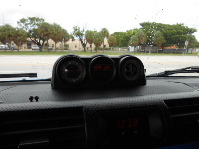 Photo 15 of this TOYOTA FJ CRUISER