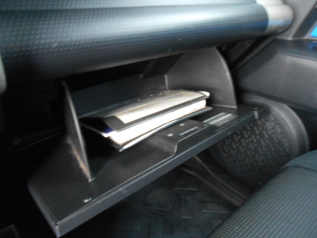 Photo 17 of this TOYOTA FJ CRUISER