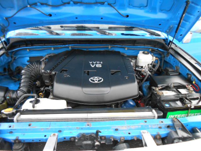 Photo 18 of this TOYOTA FJ CRUISER