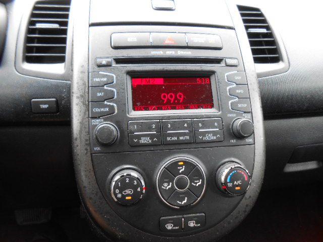 Photo 12 of this KIA SOUL
