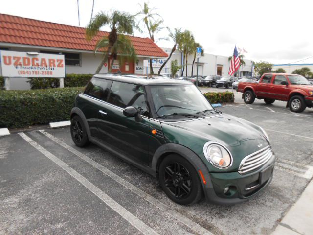 Photo 7 of this MINI COOPER