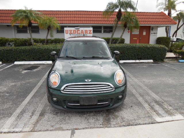 Photo 8 of this MINI COOPER