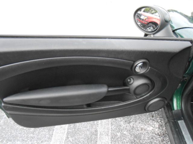 Photo 10 of this MINI COOPER