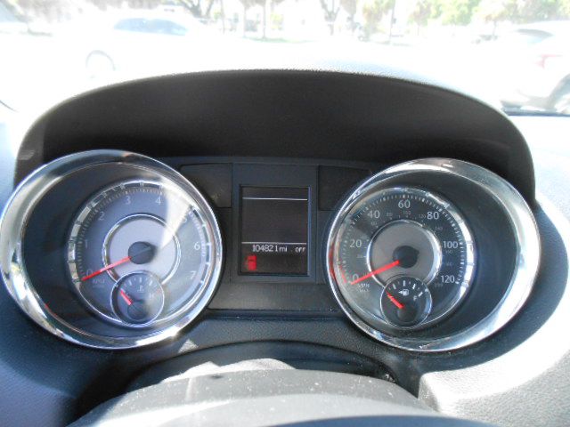 Photo 12 of this CHRYSLER TOWN & COUNTRY
