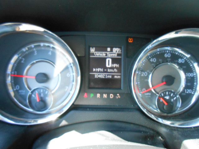 Photo 15 of this CHRYSLER TOWN & COUNTRY
