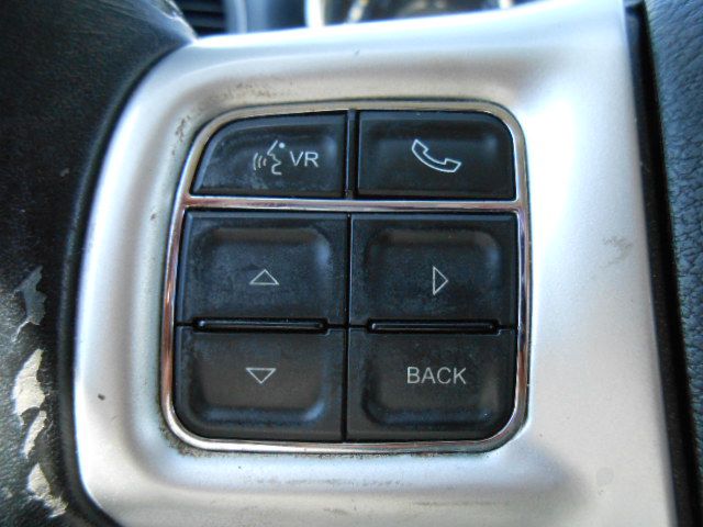 Photo 16 of this CHRYSLER TOWN & COUNTRY
