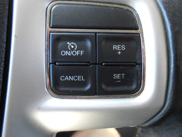 Photo 17 of this CHRYSLER TOWN & COUNTRY