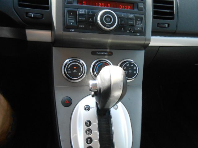Photo 12 of this NISSAN SENTRA