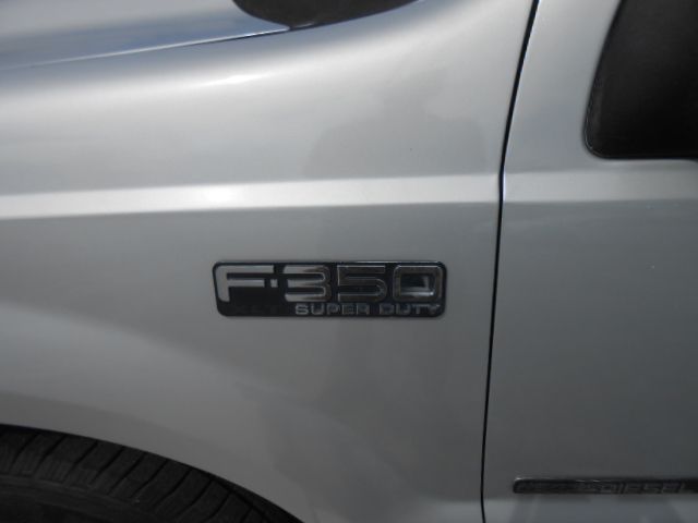 Photo 12 of this FORD F350